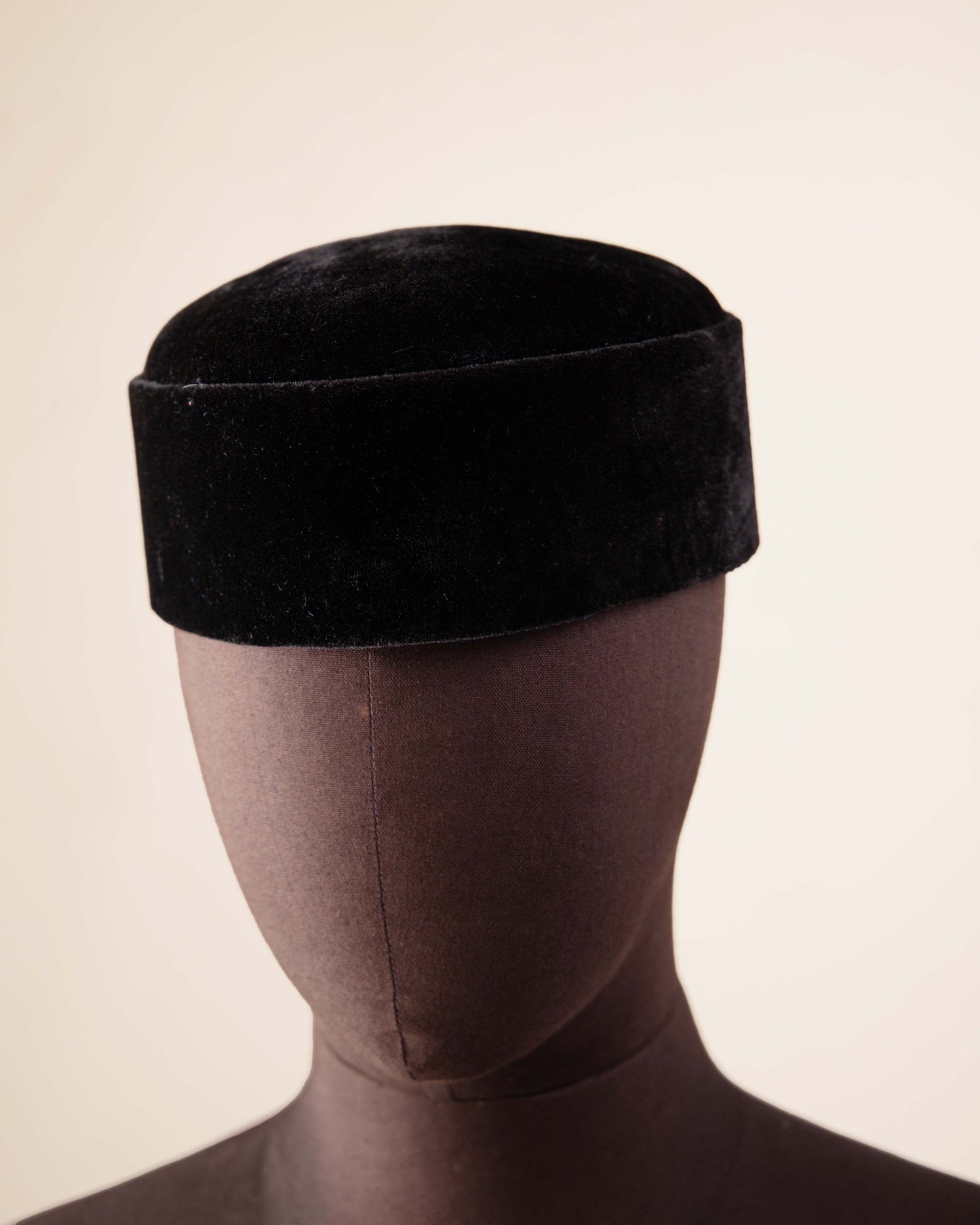 Royal Circle Cap